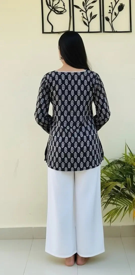 Black Floral Printed Cotton Casual Kurti Top for Women