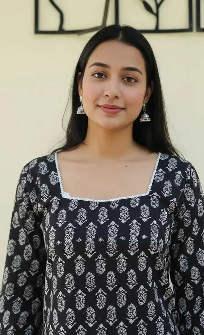 Black Floral Printed Cotton Casual Kurti Top for Women